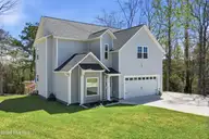 206 Baker Road, Hubert, NC 28539 — 3-bedroom waterfront home in Garland Shores, Hubert, NC, photo 4 of 40