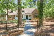 141 Bridgewater Drive, Southern Pines, NC 28387 — 3-bedroom home in Sandhurst South, Southern Pines, NC, photo 10 of 70: 004-4_141 Bridgewater Dr, Southern Pines