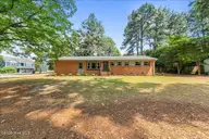 865 N Page Street, Southern Pines, NC 28387 — 3-bedroom home in Downtown, Southern Pines, NC, photo 2 of 36: 02-DSC01746