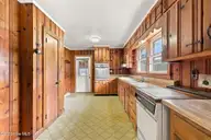 105 Sherwood Boulevard, Beaufort, NC 28516 — 4-bedroom home in Glendale, Beaufort, NC, photo 17 of 33: 30-web-or-mls-105 Sherwood 058