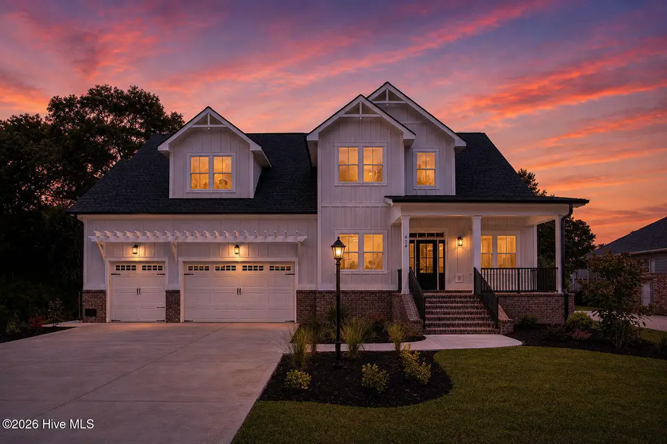 474 S Middleton Drive NW, Calabash, NC 28467 — 4-bedroom waterfront home in Brunswick Plantation, Calabash, NC, photo 1 of 66