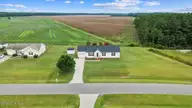 993 Aspen Ridge Court, Deep Run, NC 28525 — 3-bedroom home in Aspen Ridge, Deep Run, NC, photo 17 of 47: 17-993 Aspen Ridge Ct-17