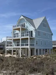 601 Ocean Drive ., Emerald Isle, NC 28594 — 6-bedroom waterfront home, Emerald Isle, NC, photo 1 of 25: IMG_8385