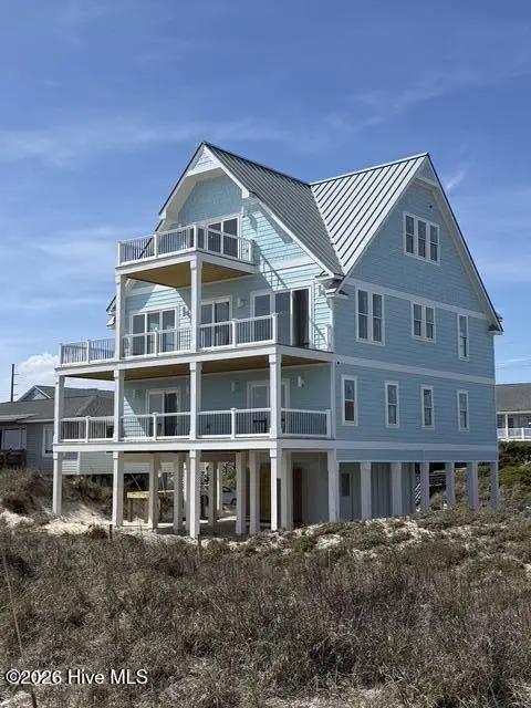601 Ocean Drive ., Emerald Isle, NC 28594 — 6-bedroom waterfront home, Emerald Isle, NC, photo 1 of 25: IMG_8385