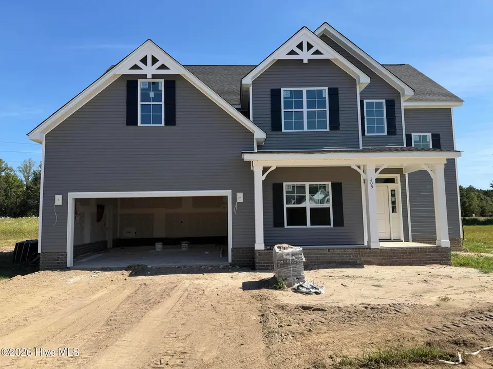 205 Shortleaf Drive, Grimesland, NC 27837 — 4-bedroom home in Kennedy's Crossing, Grimesland, NC, photo 1 of 28: IMG_1927