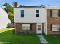 208 Myrtlewood Circle, Jacksonville, NC 28546 — 3-bedroom townhome in Country Club Villas, Jacksonville, NC, photo 1 of 3