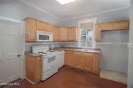 2023 Creecy Avenue, Wilmington, NC 28403 — 3-bedroom home in Carolina Place, Wilmington, NC, photo 8 of 18