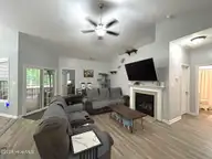 304 Weatherford Drive, Jacksonville, NC 28540 — 3-bedroom home in Williamsburg Plantation, Jacksonville, NC, photo 14 of 45: IMG_9109
