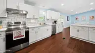 272 Bay Shore Drive, Chocowinity, NC 27817 — 3-bedroom waterfront manufactured home in Pleasant Waters, Chocowinity, NC, photo 9 of 67: 40-web-or-mls-272 Bay Shore Drive-39