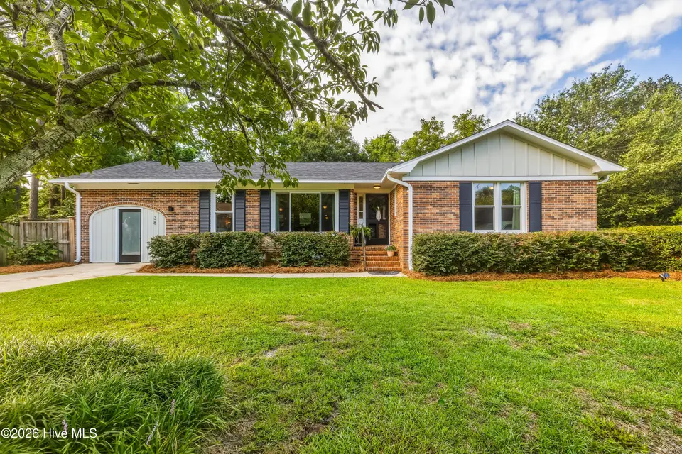38 Pelican Point Road, Wilmington, NC 28409 — 3-bedroom home in Pelican Point, Wilmington, NC, photo 1 of 44
