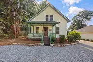 390 W Connecticut Avenue, Southern Pines, NC 28387 — 3-bedroom home in Downtown, Southern Pines, NC, photo 1 of 35: 390 W Connecticut-27