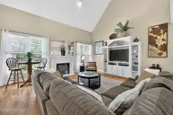 4712 Wedgefield Drive, Wilmington, NC 28409 — 5-bedroom home in Crosswinds, Wilmington, NC, photo 8 of 39: 4712WedgefieldDrive-18