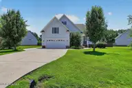 125 Mom Lane, New Bern, NC 28562 — 4-bedroom home in Forest Run, New Bern, NC, photo 5 of 58: IMG_0692