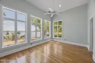 401 Harbor Drive, New Bern, NC 28560 — 2-bedroom waterfront home in Harbor Point, New Bern, NC, photo 18 of 55: 20-web-or-mls-0C0A0407