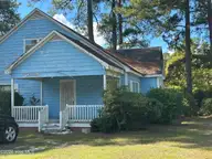 322 E Cavenaugh Street, Wallace, NC 28466 — 3-bedroom home, Wallace, NC, photo 10 of 15: IMG_6731
