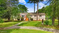 105 Harbor Drive, Washington, NC 27889 — 4-bedroom home in Ridgewood, Washington, NC, photo 20 of 49: 20-105 Harbor Dr-20