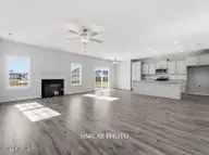 700 Secession Lane, Jacksonville, NC 28546 — 5-bedroom home in Stateside, Jacksonville, NC, photo 8 of 40