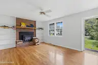 408 S Fifth Street, Swansboro, NC 28584 — 3-bedroom home in Edgewater Height, Swansboro, NC, photo 3 of 21