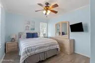 5307 Ocean Drive East, Emerald Isle, NC 28594 — 4-bedroom waterfront townhome in Emerald Isle By The Sea, Emerald Isle, NC, photo 20 of 37: Crystal Coast - 5307 Ocean Dr East