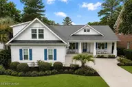 706 Bedminister Lane, Wilmington, NC 28405 — 4-bedroom home in Landfall, Wilmington, NC, photo 3 of 39
