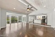 103 Lantern Lane, New Bern, NC 28562 — 3-bedroom waterfront home in River Bend, New Bern, NC, photo 5 of 66: 33-web-or-mls-0C0A7429