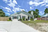 622 Sand Ridge Road, Hubert, NC 28539 — 3-bedroom home in Queens Creek, Hubert, NC, photo 2 of 44