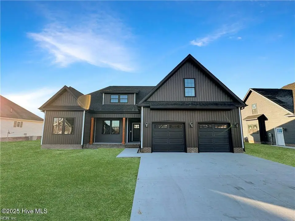 1111 Yawl Street, Elizabeth City, NC 27909 — 4-bedroom waterfront home in Tooley Harbor, Elizabeth City, NC, photo 1 of 1: Front of Home