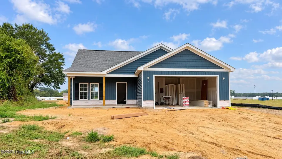 205 Vineyard Drive, La Grange, NC 28551 — 3-bedroom home in Bella Pointe, La Grange, NC, photo 1 of 2: 205 Vineyard