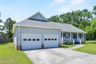 105 Lunington Mill Circle, Burgaw, NC 28425 — 3-bedroom home in Morgan Cove Plantation, Burgaw, NC, photo 2 of 33: 2_front exterior