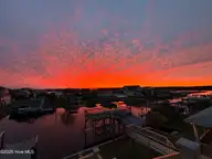 4061 4th Street, Surf City, NC 28445 — 4-bedroom waterfront home in Old Settlers Beach, Surf City, NC, photo 15 of 42: IMG_3805