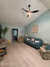 404 Sunset Oaks Lane, Sunset Beach, NC 28468 — 2-bedroom townhome in Schooners Point, Sunset Beach, NC, photo 6 of 14: 06_beyc6ac2c9279bf7f