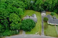 2407 Sparre Drive, Kinston, NC 28504 — 3-bedroom home in Sherwood Forest, Kinston, NC, photo 19 of 48: 19-2407 Sparre Dr-19