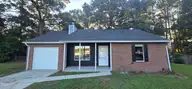 215 Spruce Court, Jacksonville, NC 28546 — 3-bedroom home in Willow Woods, Jacksonville, NC, photo 2 of 12