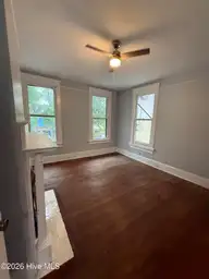 410 N Road Street, Elizabeth City, NC 27909 — 5-bedroom home, Elizabeth City, NC, photo 24 of 26: IMG_2198