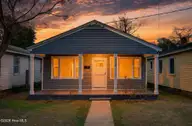 805 S 13th Street, Wilmington, NC 28401 — 2-bedroom home in Dawson-Castle Street, Wilmington, NC, photo 2 of 32: 805S13th_Dusk_02