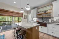 135 Lake Forest Drive SW, Pinehurst, NC 28374 — 4-bedroom waterfront home in Unit 10, Pinehurst, NC, photo 17 of 54: Kitchen