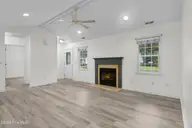 124 Leonard Drive, New Bern, NC 28560 — 4-bedroom home in The Oaks, New Bern, NC, photo 7 of 27