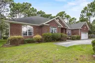 124 Maypop Lane, Wilmington, NC 28412 — 4-bedroom home in River Oaks, Wilmington, NC, photo 3 of 46