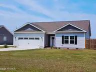 603 Bright Harvest Drive, Maysville, NC 28555 — 3-bedroom home in Batchelors Cove, Maysville, NC, photo 4 of 51