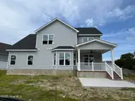 305 Duck Haven, Swansboro, NC 28584 — 3-bedroom waterfront home in Bluewater Cove, Swansboro, NC, photo 2 of 28: IMG_9507