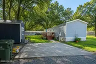 208 Branson Way, Holly Ridge, NC 28445 — 3-bedroom manufactured home, Holly Ridge, NC, photo 4 of 11