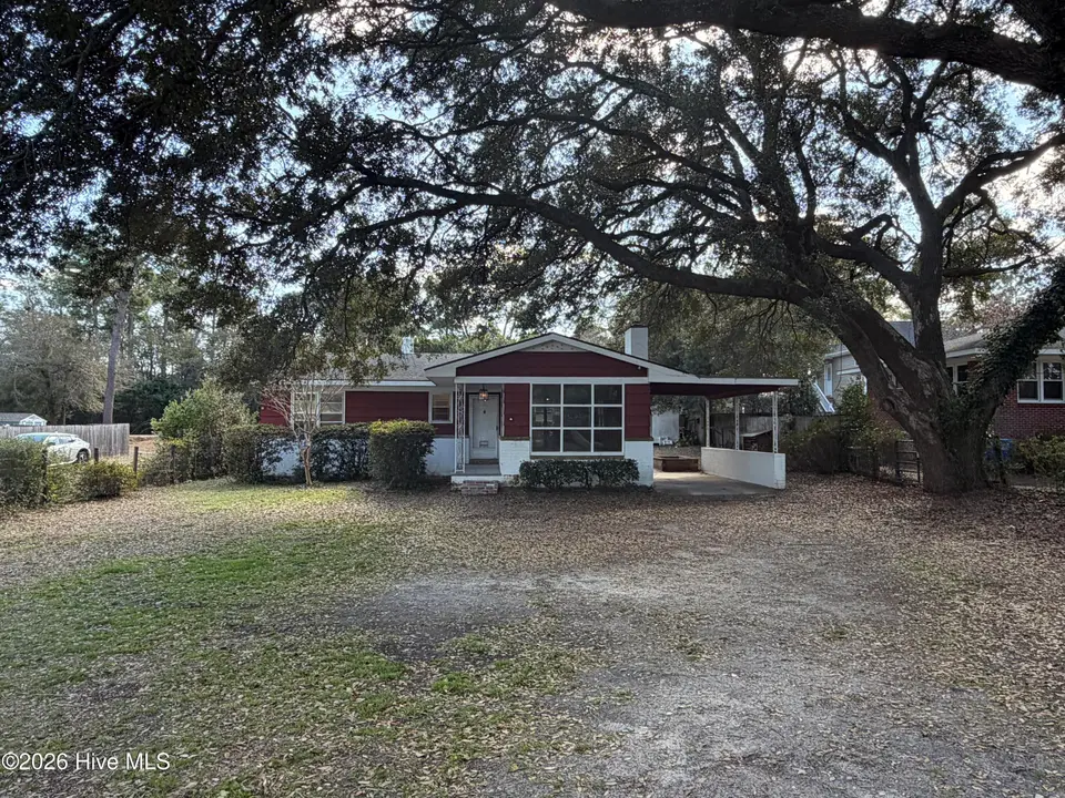 5326 Wrightsville Avenue, Wilmington, NC 28403 — 3-bedroom home in Piney Acres, Wilmington, NC, photo 1 of 14: IMG_8970