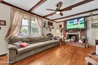107 Long Leaf Drive, Wilmington, NC 28401 — 3-bedroom home in Wrightsboro Acres, Wilmington, NC, photo 6 of 28: 006_img_7778_908