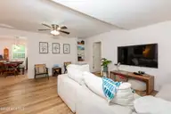 514 Jefferson Avenue, New Bern, NC 28560 — 3-bedroom home in Colonial Heights, New Bern, NC, photo 8 of 36: Living Room