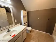 3195 Northwoods Drive, Jacksonville, NC 28540 — 4-bedroom home in Erskine Court, Jacksonville, NC, photo 22 of 39: Bathroom 3 View 2