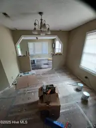 1120 Lincoln Street, Kinston, NC 28501 — 3-bedroom home, Kinston, NC, photo 2 of 6: Interior 3