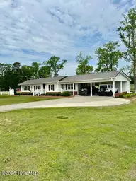 4998 Peacock Road, Whiteville, NC 28472 — 3-bedroom home, Whiteville, NC, photo 5 of 77: IMG_2683
