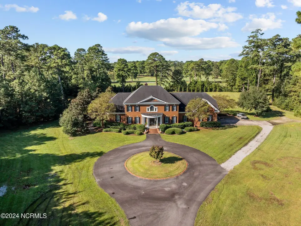 450 Cox Road, Washington, NC 27889 — 4-bedroom home, Washington, NC, photo 1 of 74: 1-web-or-mls-DJI_0390