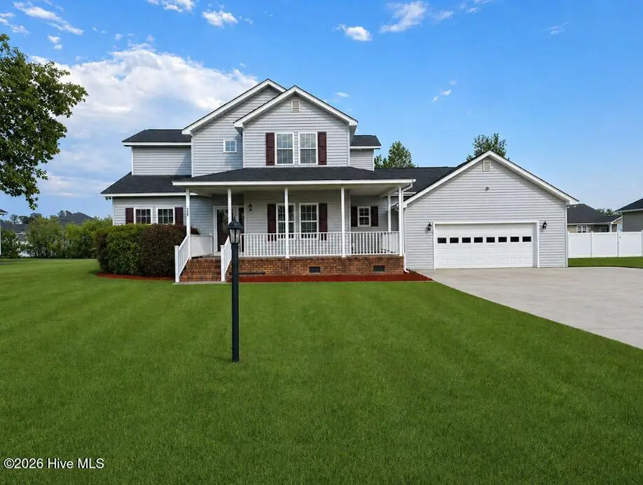 622 Lennington Lane, Washington, NC 27889 — 4-bedroom home in River Birch, Washington, NC, photo 1 of 60: Front