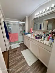 1955 Catherine Lake Road, Richlands, NC 28574 — 2-bedroom manufactured home in Lakeview Estates, Richlands, NC, photo 9 of 17: IMG_6627